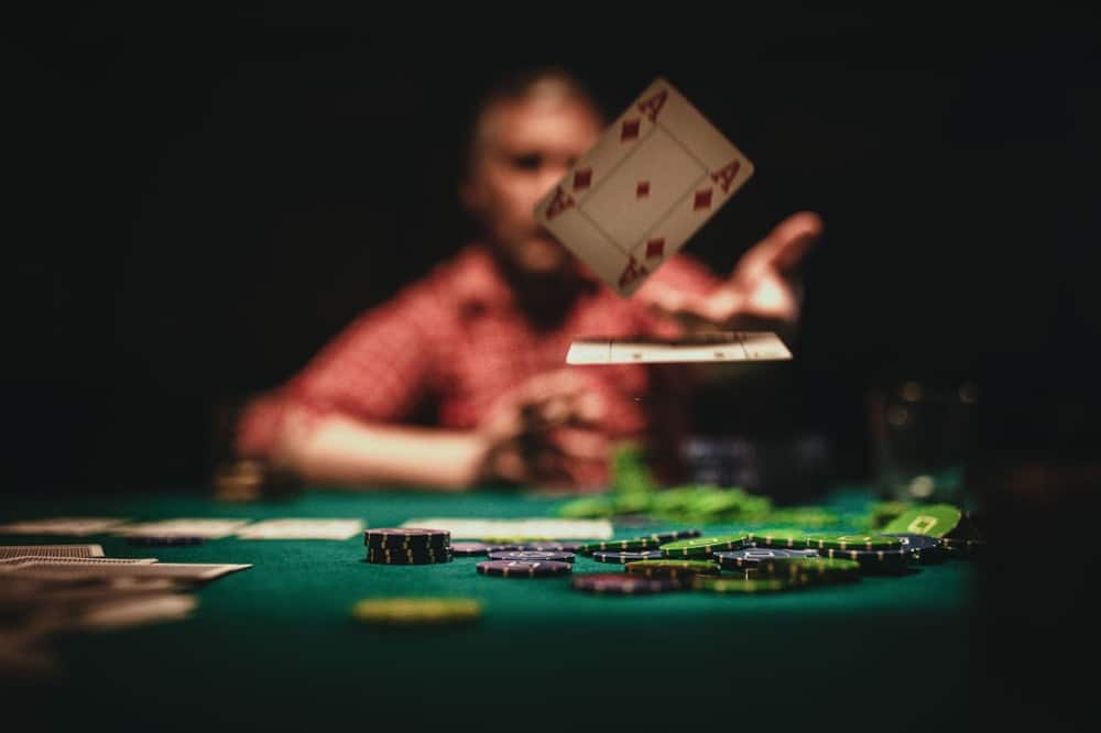 cele mai mari castiguri la poker aruncat carti